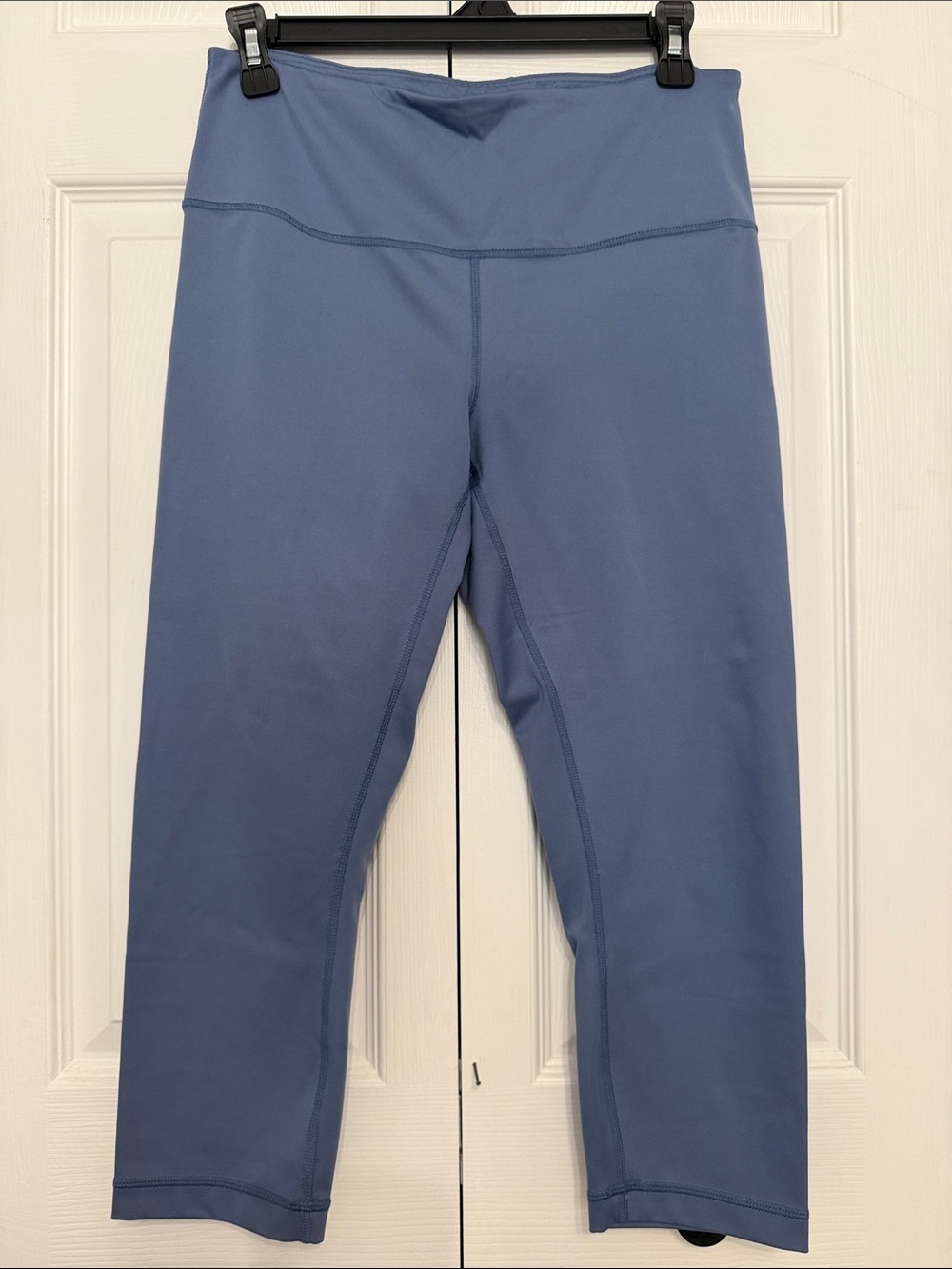 YOGALICIOUS LUX Performance Cropped Leggings in Slate Blue